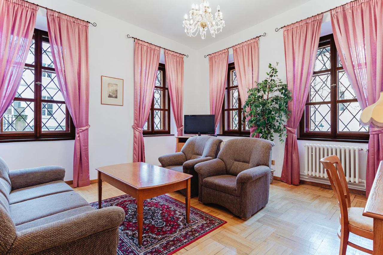 U Cerneho Medveda- At The Black Bear Apartamento Praga Exterior foto
